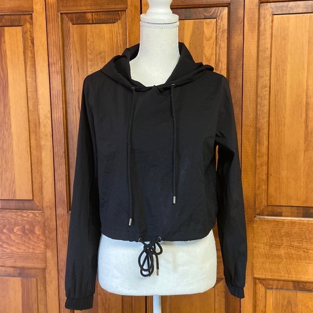 Fashion Nova Cropped Windbreaker Hoodie Black Small Preowned